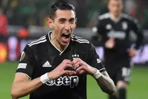 Di Mara brill y le dio la clasificacin a octavos de final a la Juventus en Francia