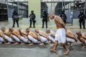 En su lucha contra los pandilleros, Bukele inaugur la crcel ms grande de Amrica