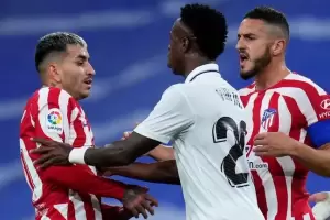 El Atltico Madrid estall contra los rbitros tras el derbi con el Real Madrid: Nada nuevo en el Bernabu