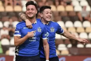 Talleres gole a Platense y se subi a la punta del campeonato