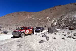 Nuevo operativo de rescate en el Volcn Ojos del Salado: un andinista estara grave