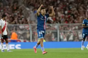 Arsenal derrot a River por 2 a 1 en el Monumental