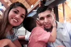 Un polic�a mat� a su ex y se peg� un tiro delante de su hijo de 7 a�os