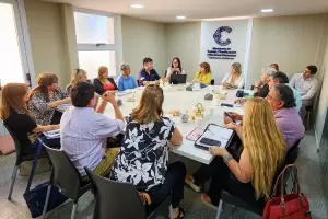 La Intersindical docente acept la propuesta oficial y las clases comienzan con normalidad