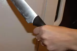 Horror: una mujer mat a pualadas a su pareja y dijo que actu en defensa propia