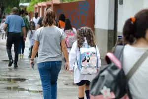 Regreso a clases: recomendaciones para el uso de mochilas