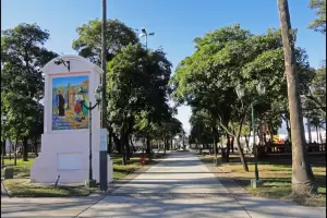 Acto por el Da de la Mujer y el triunfo de Corpacci en la Plaza de la Estacin