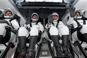 La nueva tripulacin de SpaceX lleg a la Estacin Espacial Internacional