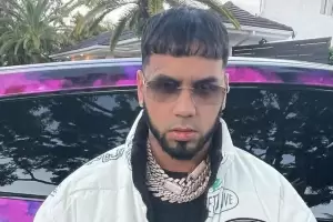 Anuel AA se sinti tocado por la cancin de Karol G y Shakira, respondi con un tema de subido de tono y podra meterse en problemas