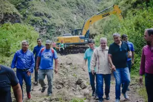 Jalil recorri obras de infraestructura vial en el Norte de Beln
