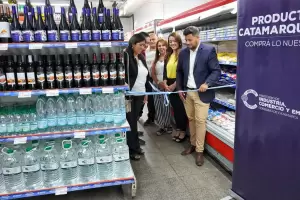 Nuevas gndolas con productos catamarqueos