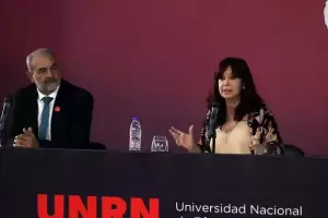 Cristina Kirchner lanz duras crticas a Alberto Fernndez, la Justicia y a Massa: "No hay consensos y los salarios estn por el piso"
