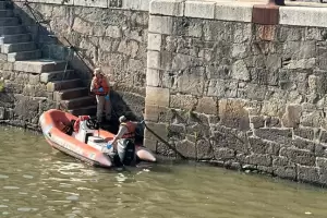 Encontraron el cuerpo de un hombre flotando en el agua en Puerto Madero