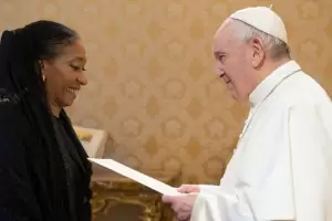 La embajada argentina en el Vaticano conmemorar los 10 aos de Francisco en el papado, con un evento especial