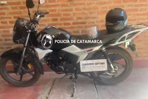 Derrap con su moto, enfermeros lo auxiliaron y termin agredindolos