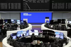 El riesgo pa�s volvi� a superar los 630 puntos y los acciones sufrieron fuertes ca�das