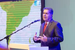 En campaa: Jorge Capitanich present su libro en Catamarca