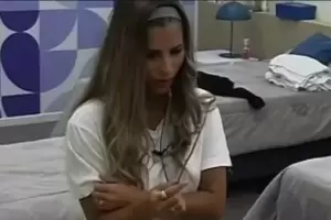 A Julieta Poggio de Gran Hermano no le entraba un pantaln y su reaccin se volvi viral en las redes