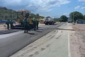 Mejoras en la circulacin vehicular: Repavimentan la rotonda Quebrada de Moreira
