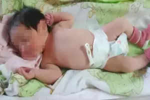 Una beb fue robada del hospital mientras su madre dorma y la Polica la rescat