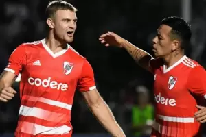 River derrot a Sarmiento de Junn por 2 a 0 y qued puntero