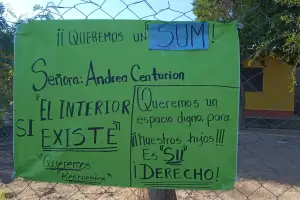 Padres tomaron escuela en Santa Rosa: reclaman la ampliacin del edificio escolar