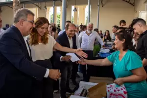 La ministra Tolosa Paz entreg herramientas a emprendedores y firm convenios