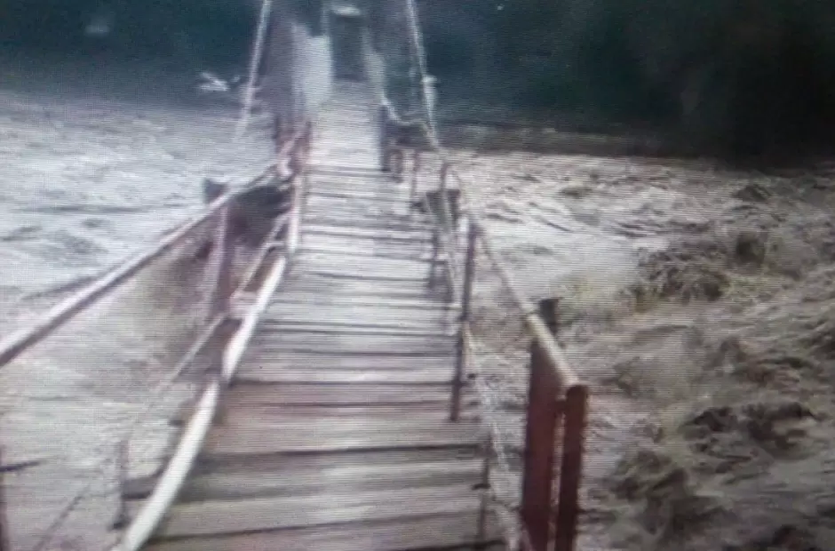 Captura de vide de la crecida del Rio Ambato