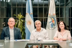 Firman convenio para implementar el programa Cultura, tecnologa y Poltica