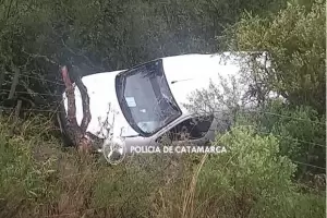 Tremendo siniestro: Una camioneta de Andreani volc