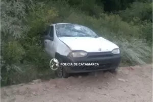 Un hombre perdi el control de su auto y volc en Beln