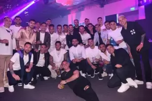 La fiesta de la Seleccin: Tini le ense a bailar a Messi junto a De Paul y Antonela