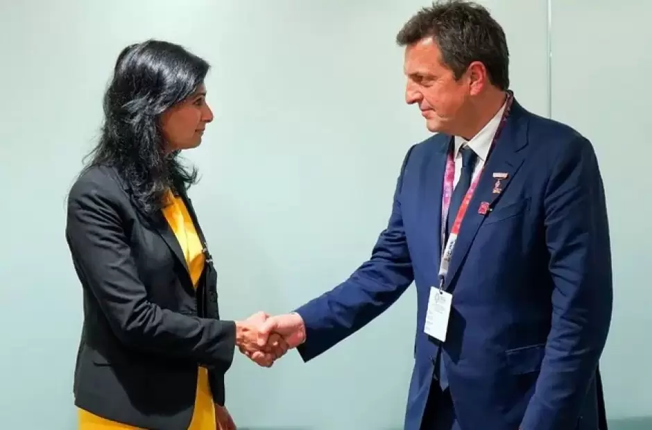Sergio Massa y Gita Gopinath, subdirectora gerente del FMI.