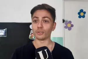 Empresa capacit a docentes de Apane en el uso de una tablet que ayuda a Samuel a comunicarse