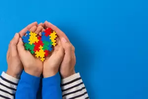 Da sobre la Concientizacin del Autismo: Qu es el TEA y cmo se puede realizar una deteccin temprana?