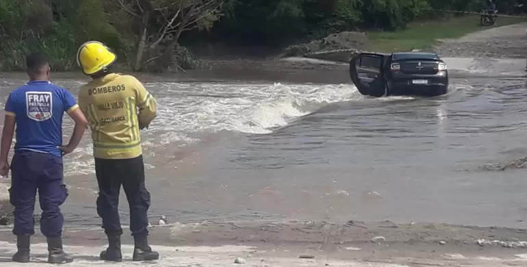 auto atascado baden collagasta 2