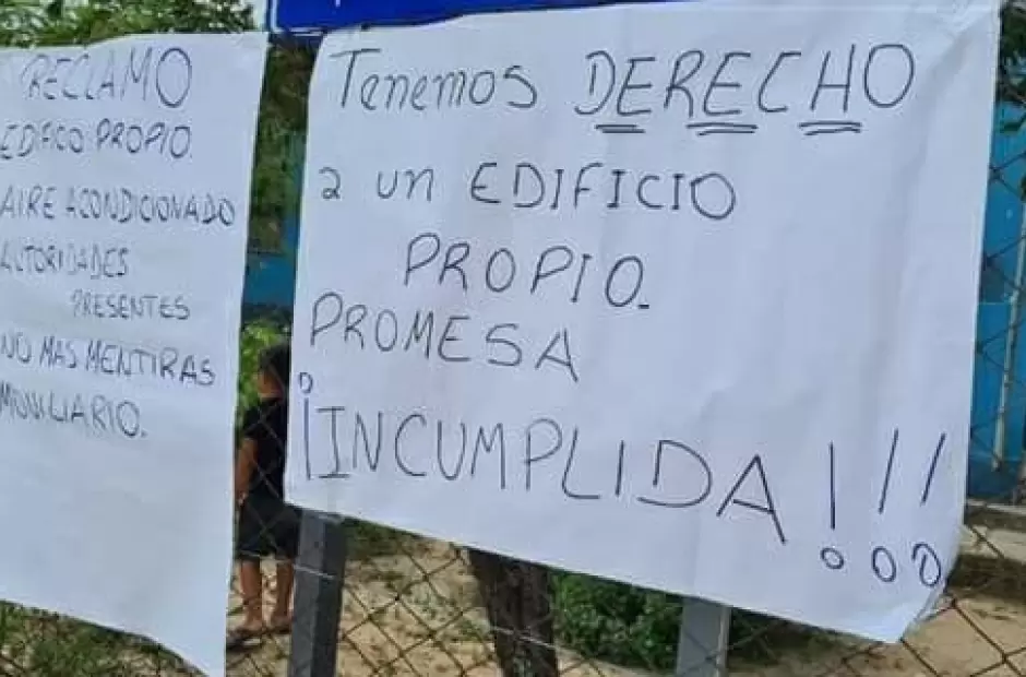 Toma escuela en San Pedro - Foto gentileza A Pleno Noticias