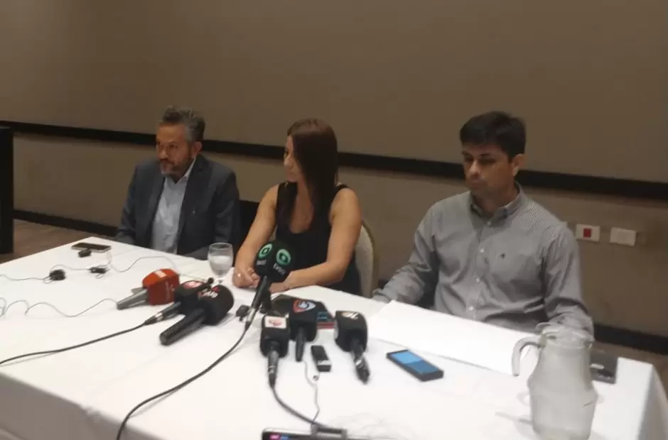Natalia y Fernando Rojas, en la conferencia de prensa donde denunciaron encubrim