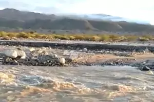 Malos caminos y un ro crecido impidieron que maestros del norte de Fiambal lleguen a la escuela