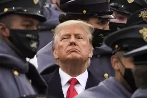 Donald Trump anunci que se entregar a la Justicia