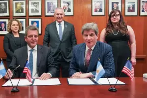 Argentina firm convenios con siete pases en el marco del acuerdo con el Club de Pars