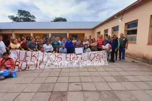 Educacin se reuni con los padres de la escuela de San Pedro: hay un compromiso de construir seis aulas