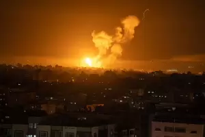 Israel bombarde objetivos en la Franja de Gaza luego de interceptar misiles del Lbano