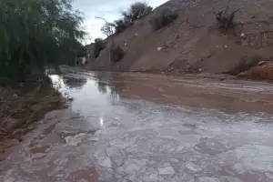 Intensas lluvias provocaron desprendimiento de sedimento sobre Ruta n� 34