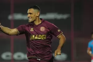 Lans gole 3 a 0 a Arsenal y se ubica entre los escoltas de River Plate en el campeonato