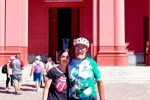 Un jubilado de 67 a�os recorri� 680 kil�metros en bicicleta para cumplir con la Virgen del Valle