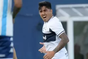 Gimnasia venci a Racing en El Bosque y le cort la racha