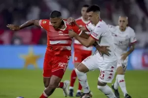 Liga Profesional: River gole a Huracn por 3 a 0 y conserva la punta