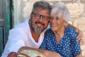 Falleci la mam de Donato De Santis y l la despidi con unas emotivas palabras: "Tu vida va a continuar en m"