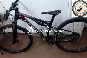 Recuperan tres bicicletas en un registro domiciliario en la zona alta de la Capital